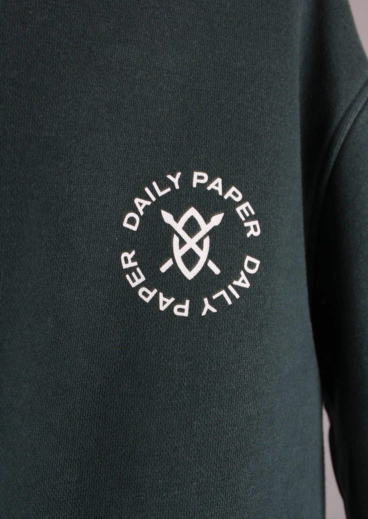 Daily Paper Circle Sweater met wit gedrukt logo aan de voorkant